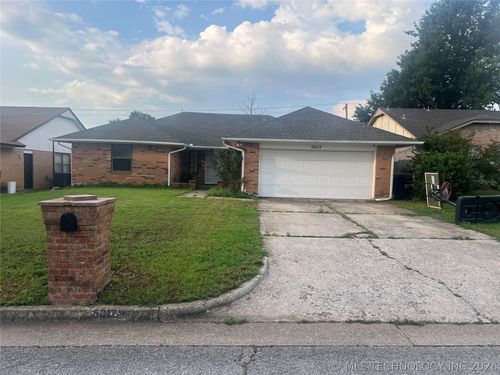 5012 Se 58th Pl, Oklahoma City, OK, 73135-4415 | Card Image