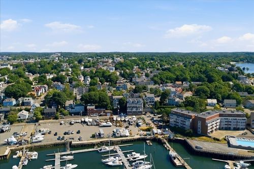 53-53 Front St, Beverly, MA, 01915-5010 | Card Image