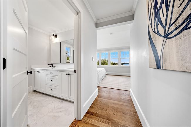 22 Marion St, House other with 4 bedrooms, 5 bathrooms and 4 parking in Hingham MA | Image 25