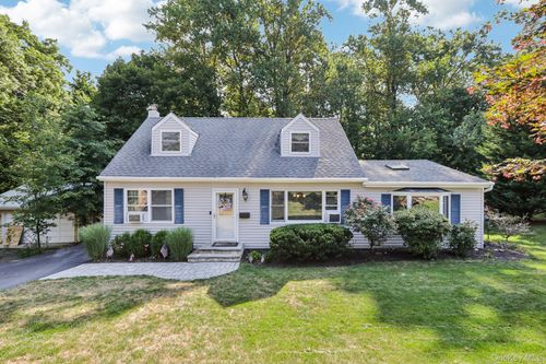 21 Tulip Tree Dr, Garnerville, NY, 10923-1715 | Card Image