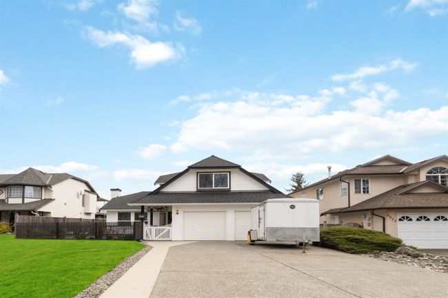 6030 189 Street, House other with 4 bedrooms, 2 bathrooms and 6 parking in Surrey BC | Image 4
