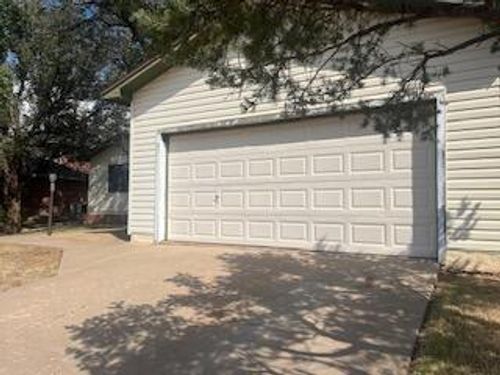 60 E Canyonview Dr, Ransom Canyon, TX, 79366-2305 | Card Image