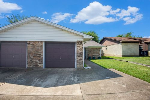 6819 W Cleburne Rd, Fort Worth, TX, 76133-6304 | Card Image