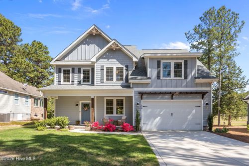 666 Bald Eagle Dr, Vass, NC, 28394-8403 | Card Image