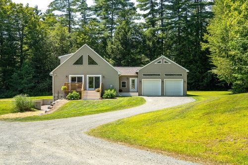 101 East St, Williamsburg, MA, 01096-9410 | Card Image