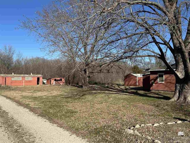 20 Pine St, House other with 3 bedrooms, 2 bathrooms and null parking in Miltonvale KS | Image 12