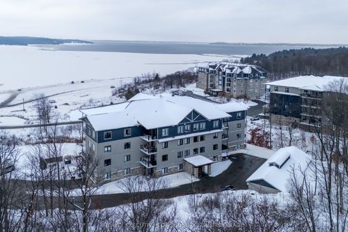 404-11C Salt Dock Rd, Parry Sound, ON, P2A3B6 | Card Image
