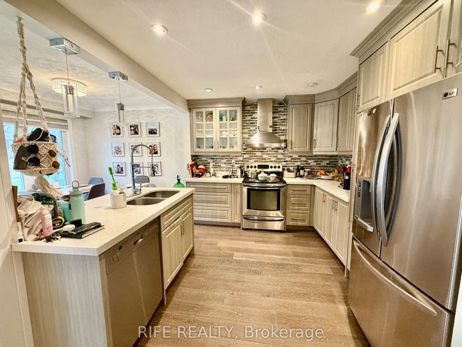 38 Aurora Heights Dr, House other with 3 bedrooms, 2 bathrooms and 2 parking in Aurora ON | Image 6