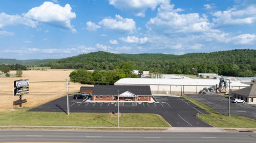 1104 N Main Street, Monticello, KY, 42633 | Card Image