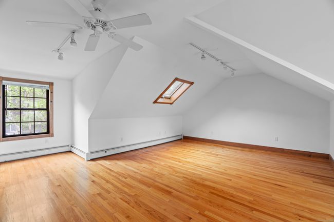 623 Whitney Ave, Home with 21 bedrooms, 13 bathrooms and 12 parking in New Haven CT | Image 14