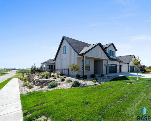 5921 E Rush St Street, Sioux Falls, SD, 57110 | Card Image