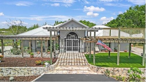 3935 70th Ave, NAPLES, FL, 34120-2755 | Card Image