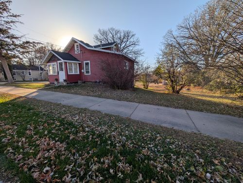 103 12th Ave N, Waite Park, MN, 56387-1032 | Card Image