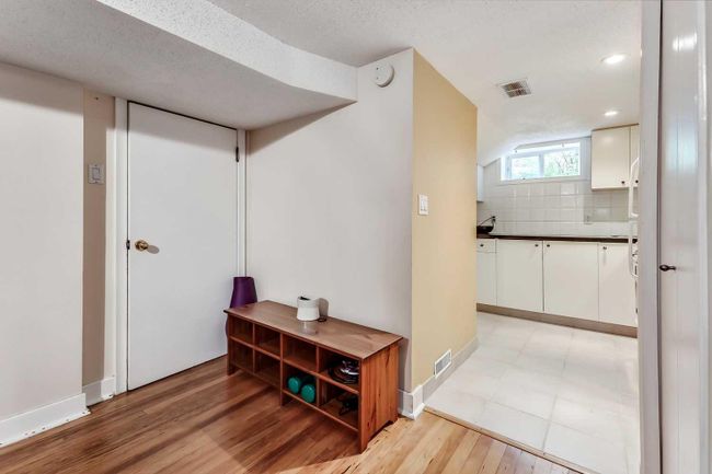 409 12 Avenue Nw, Home with 2 bedrooms, 1 bathrooms and 2 parking in Calgary AB | Image 19