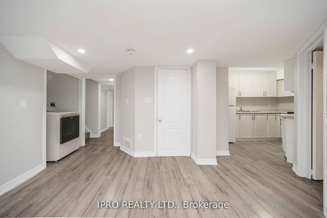 21 Sandway Dr, House other with 7 bedrooms, 5 bathrooms and 4 parking in Brampton ON | Image 37