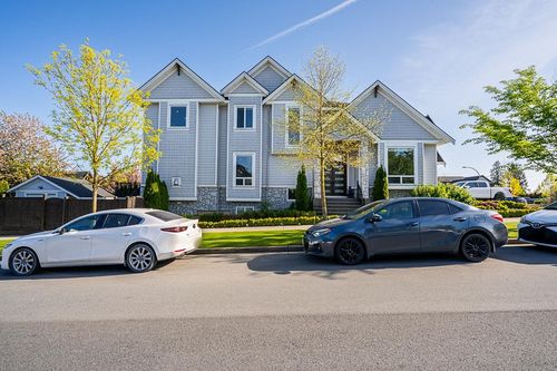 18712 55 Ave, Surrey, BC, V3S4N7 | Card Image
