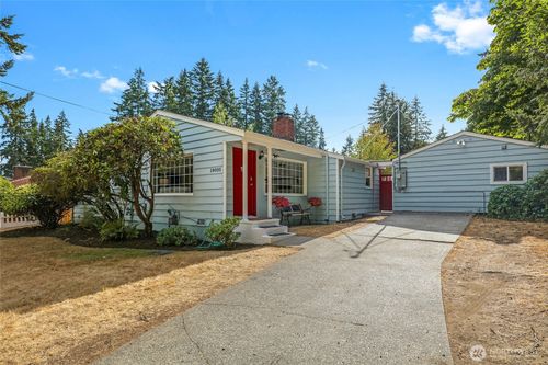 18005 Fremont Avenue N, Shoreline, WA, 98133 | Card Image