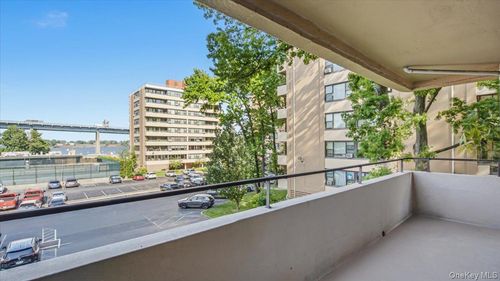 3b-9-15 166th St, Whitestone, NY, 11357-2225 | Card Image