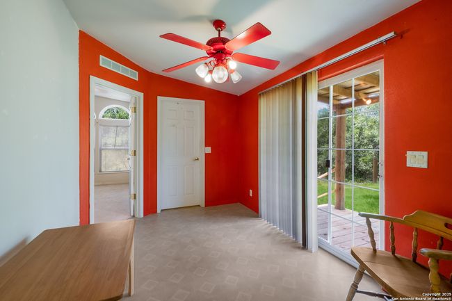 1075 Quail Run, House other with 3 bedrooms, 4 bathrooms and null parking in Lytle TX | Image 24