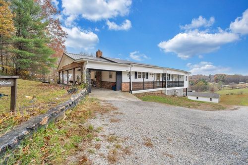446 Macks Mountain Rd Nw, Indian Valley, VA, 24105-3008 | Card Image