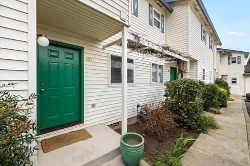 483 Tulipan Way, Talent, OR, 97540-8630 | Card Image