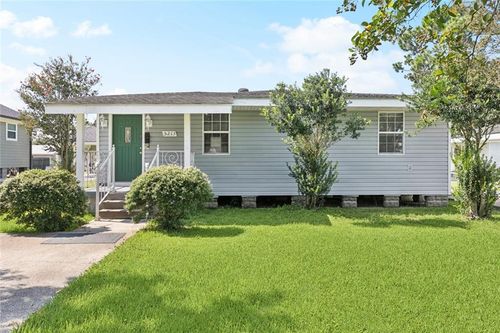 5213 Richland Dr, Marrero, LA, 70072-4223 | Card Image