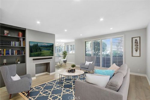 unit-104-4949 Genesta Ave, Encino, CA, 91316-3442 | Card Image