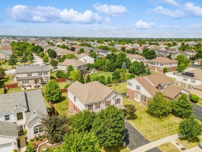 541 Regal Ln, House other with 4 bedrooms, 3 bathrooms and 2 parking in Bolingbrook IL | Image 21
