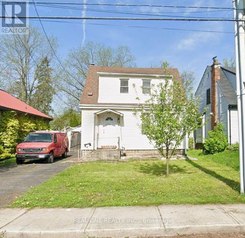 246 Bowman St, Hamilton, ON, L8S2V2 | Card Image