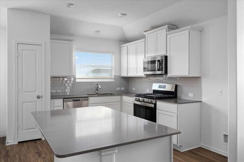 329 Escondido Cir, San Marcos, TX, 78666-4582 | Card Image