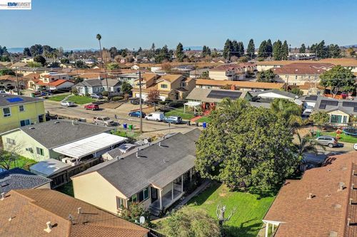 730 W Sunset Blvd, Hayward, CA, 94541-4722 | Card Image