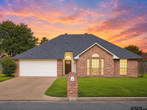 206 Eastgate Dr, Whitehouse, TX, 75791-3300 | Card Image