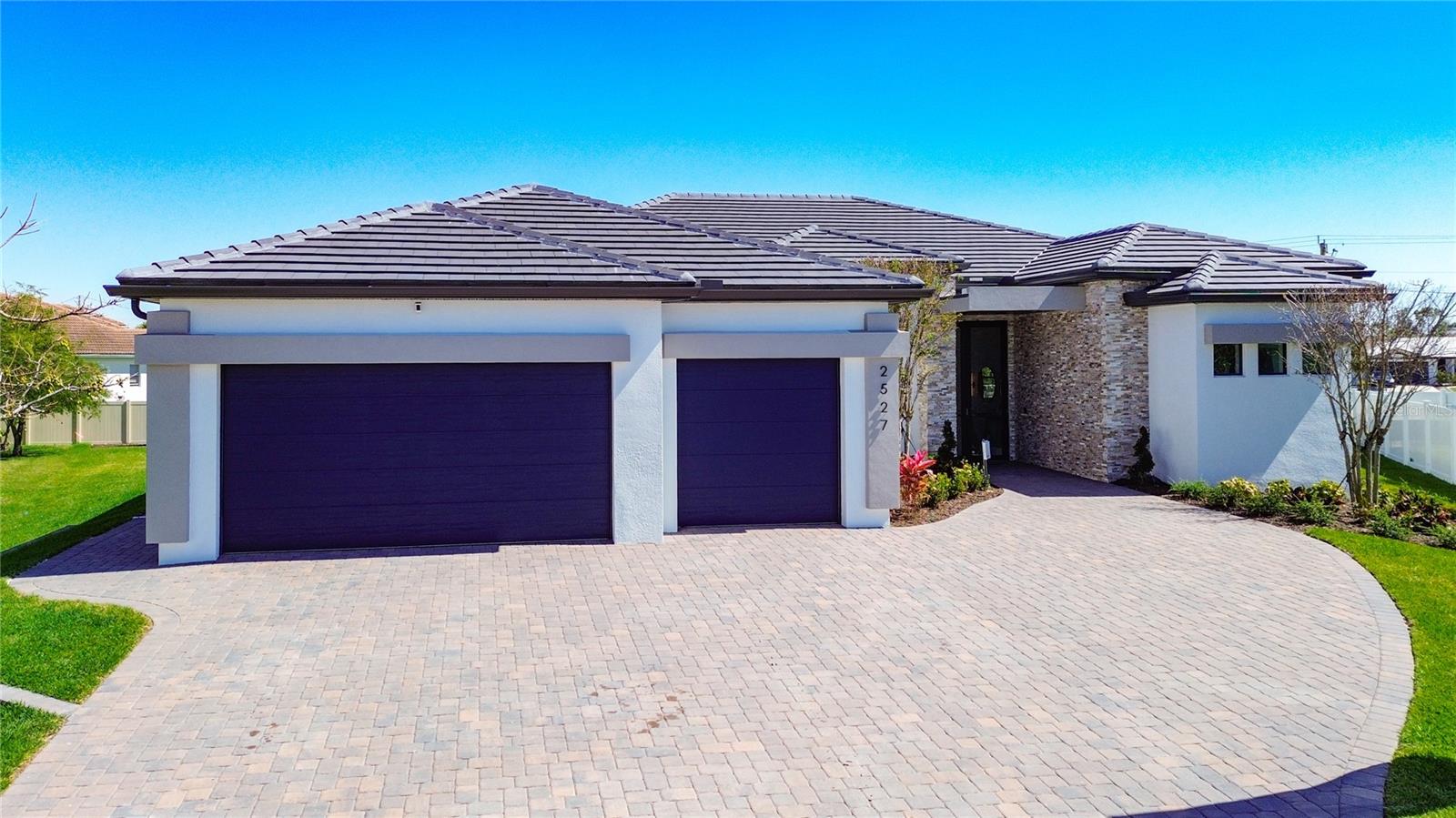Residential in CAPE CORAL 3