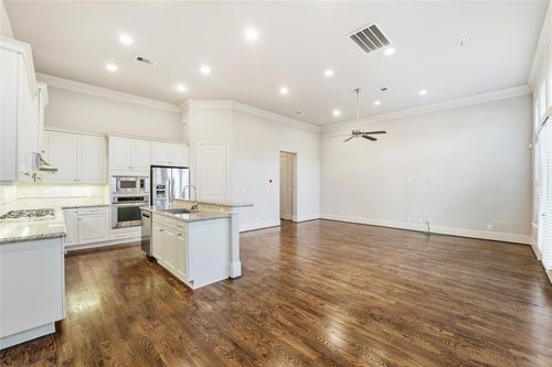 4142 Woodwind Ln, Houston, TX, 77025-4650 | Card Image