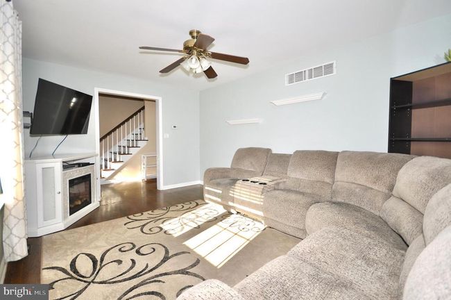 1723 Dixon Ave, House other with 3 bedrooms, 3 bathrooms and null parking in CROYDON PA | Image 4