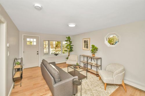 51 Faulkner Ave, Wilmington, MA, 01887-1359 | Card Image