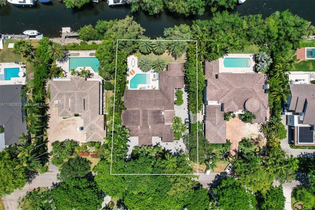 7233 Los Pinos Blvd, House other with 5 bedrooms, 6 bathrooms and null parking in Coral Gables FL | Image 3