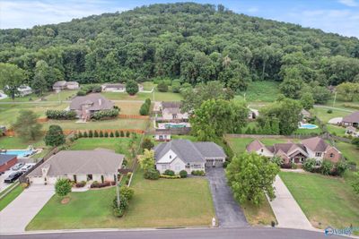 106 Azalea Circle, House other with 3 bedrooms, 2 bathrooms and null parking in Guntersville AL | Image 2