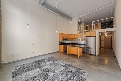 215-250 Park Ave, Minneapolis, MN, 55415-1166 | Card Image