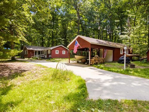 4883 Poplar Dr, Harrison, MI, 48625-8557 | Card Image