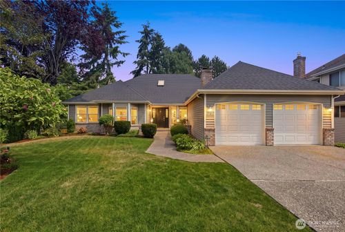 17102 Ne 37th Pl, Bellevue, WA, 98008-6164 | Card Image