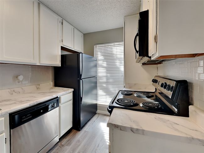 7318 Kingswood Cir, Townhouse with 2 bedrooms, 2 bathrooms and null parking in Fort Worth TX | Image 5