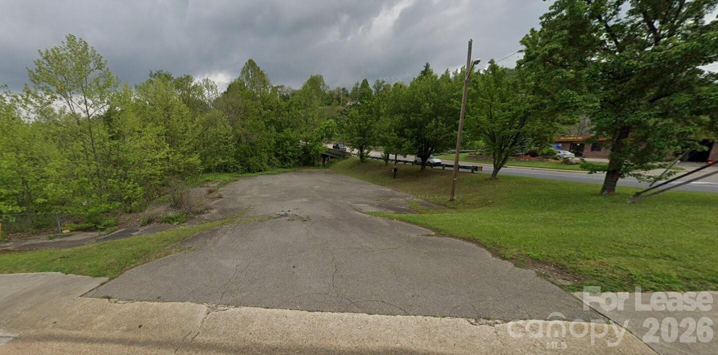 36 Greenwood Rd, Spruce Pine, NC 28777