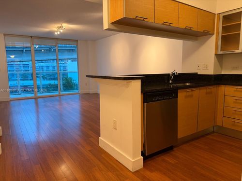 apt-605-31 Se 5th St, Miami, FL, 33131-2505 | Card Image