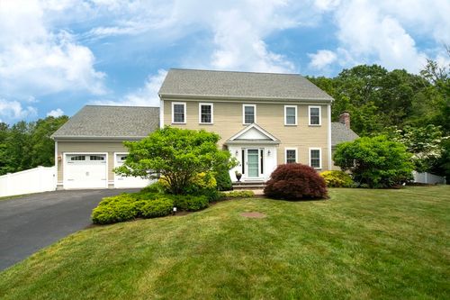 300 Summer St, Norwell, MA, 02061-1030 | Card Image