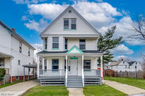 3127 W 90th Street, Cleveland, OH, 44102 | Card Image