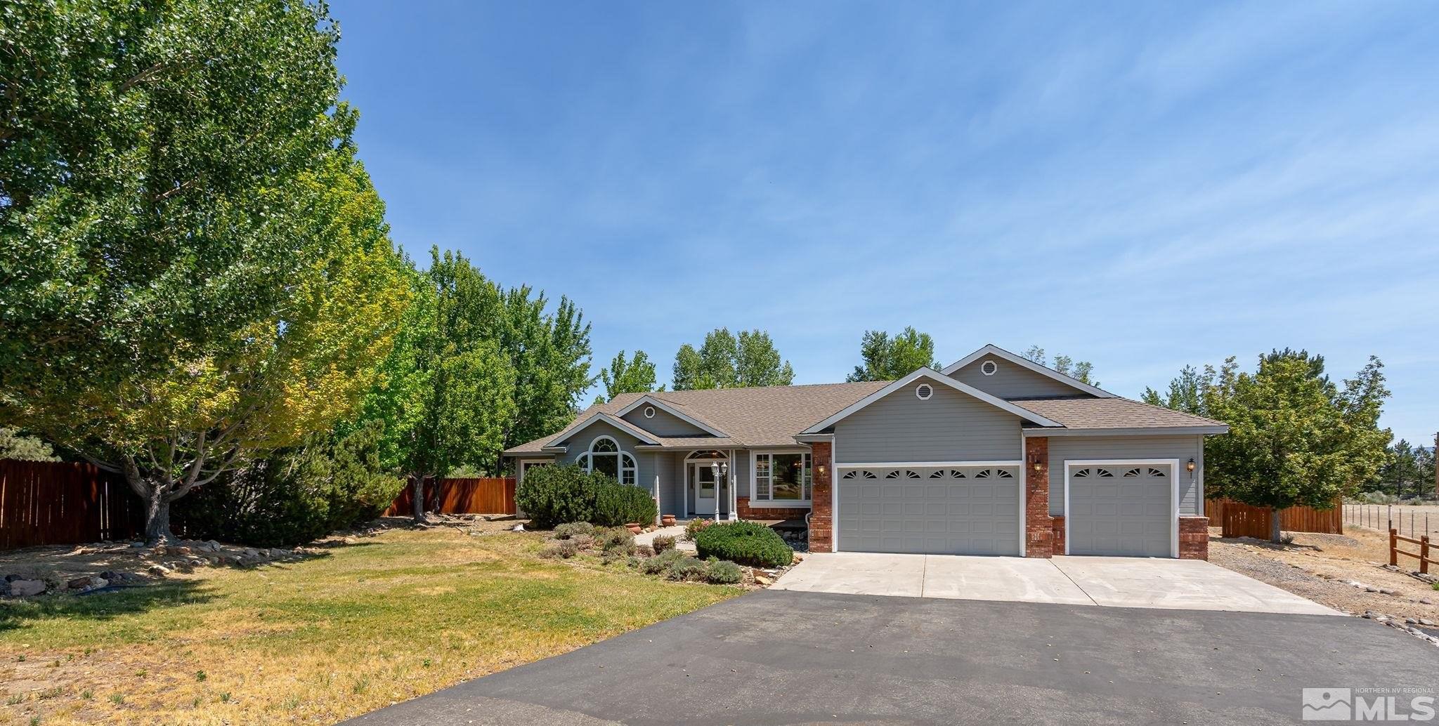 Peach Ct, Gardnerville, NV 89460