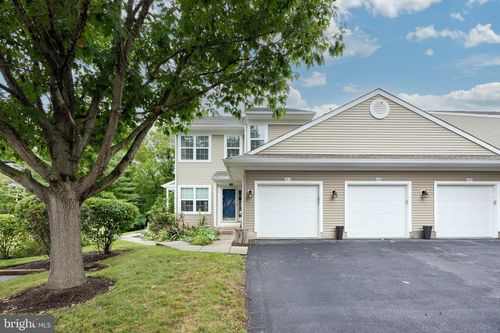 307-141 Stewarts Ct, PHOENIXVILLE, PA, 19460-2850 | Card Image