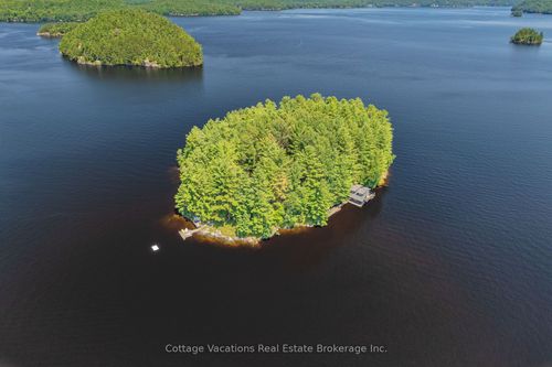 100 Rumballs Island, Muskoka, ON, P0B1L0 | Card Image