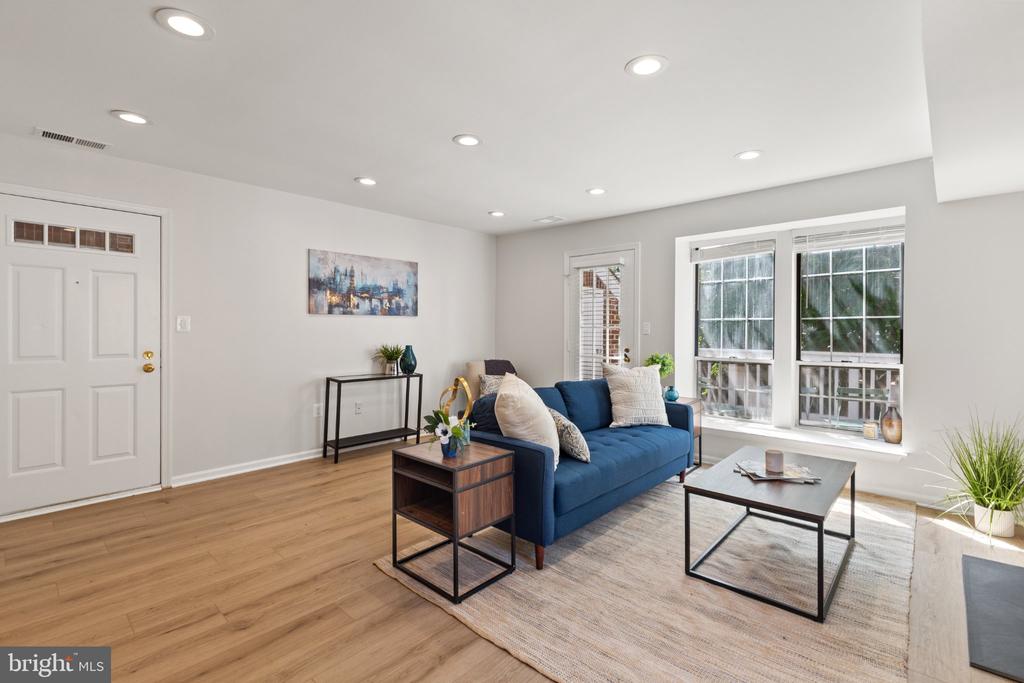 Residential in ARLINGTON 5